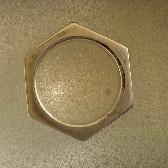 Gucci Limited Edition Hexagonal Ring - Picture 4 of 9